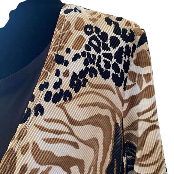 Alfred Dunner Animal Print‎ Pleated Material Double Layer Look Top Size L - Picture 5 of 12